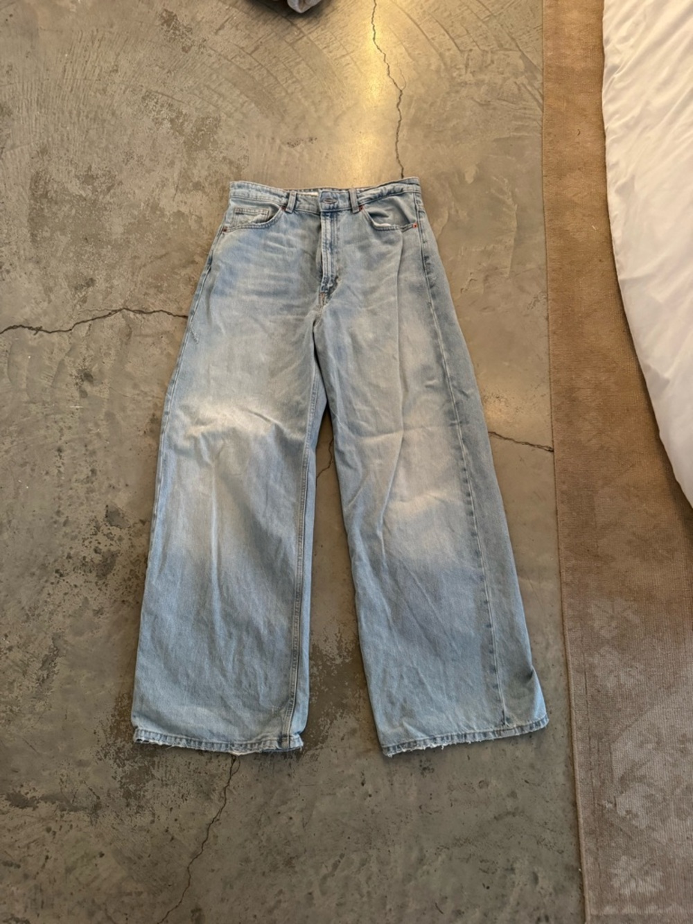 Zara Light Blue Relaxed Wide-Leg Women's Jeans